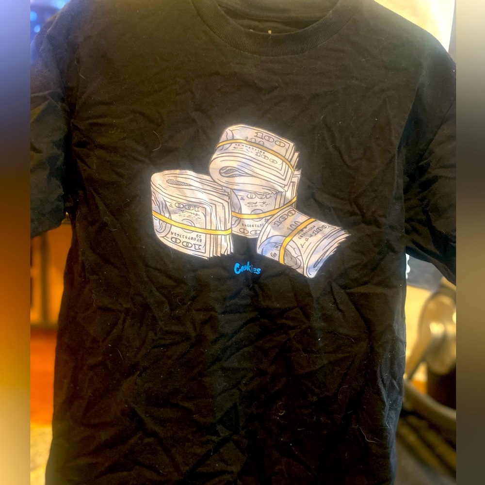 Cookies brand black short sleeve tee. size medium.bank roll money wads graphic$